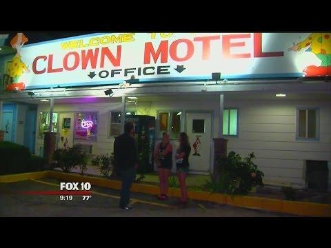 Inside Tonopah&#039;s famous Clown Motel