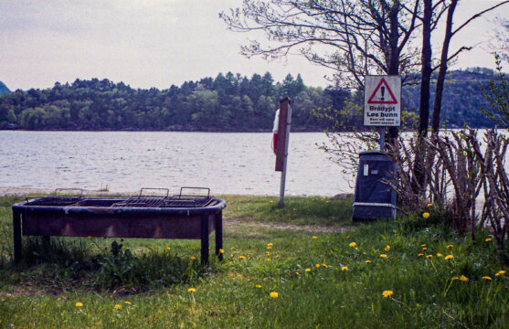 Photo information:
Film type: 135.
Film manufacturer: Fujifilm.
Film name: Superia.