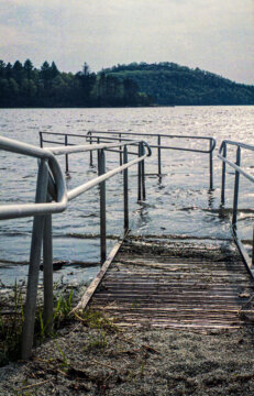 Photo information:
Film type: 135.
Film manufacturer: Fujifilm.
Film name: Superia.