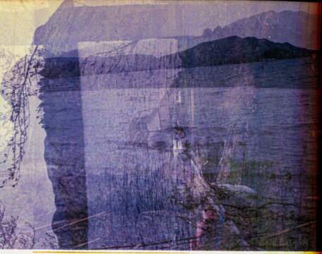 Photo information:
Film type: 135.
Film manufacturer: Fujifilm.
Film name: Superia.