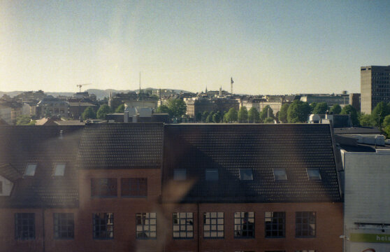 Photo information:
Film manufacturer: Kodak.
Film name: Ultramax.
Alias: .